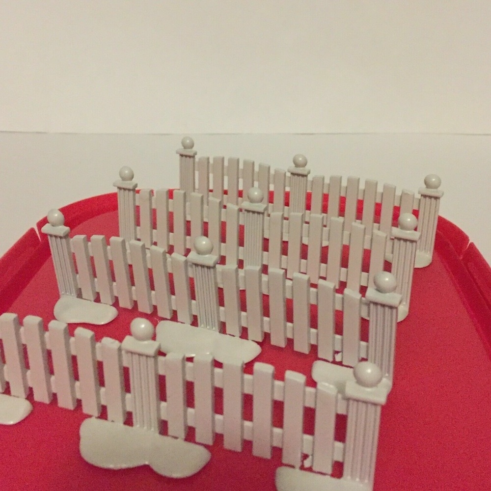 Dept 56 Cast Metal Village Picket Fence Set of 4 Perfect Condition